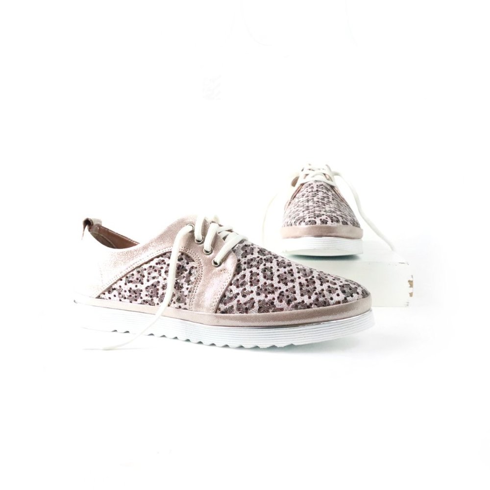 Casual Women's flat sneaker shoes